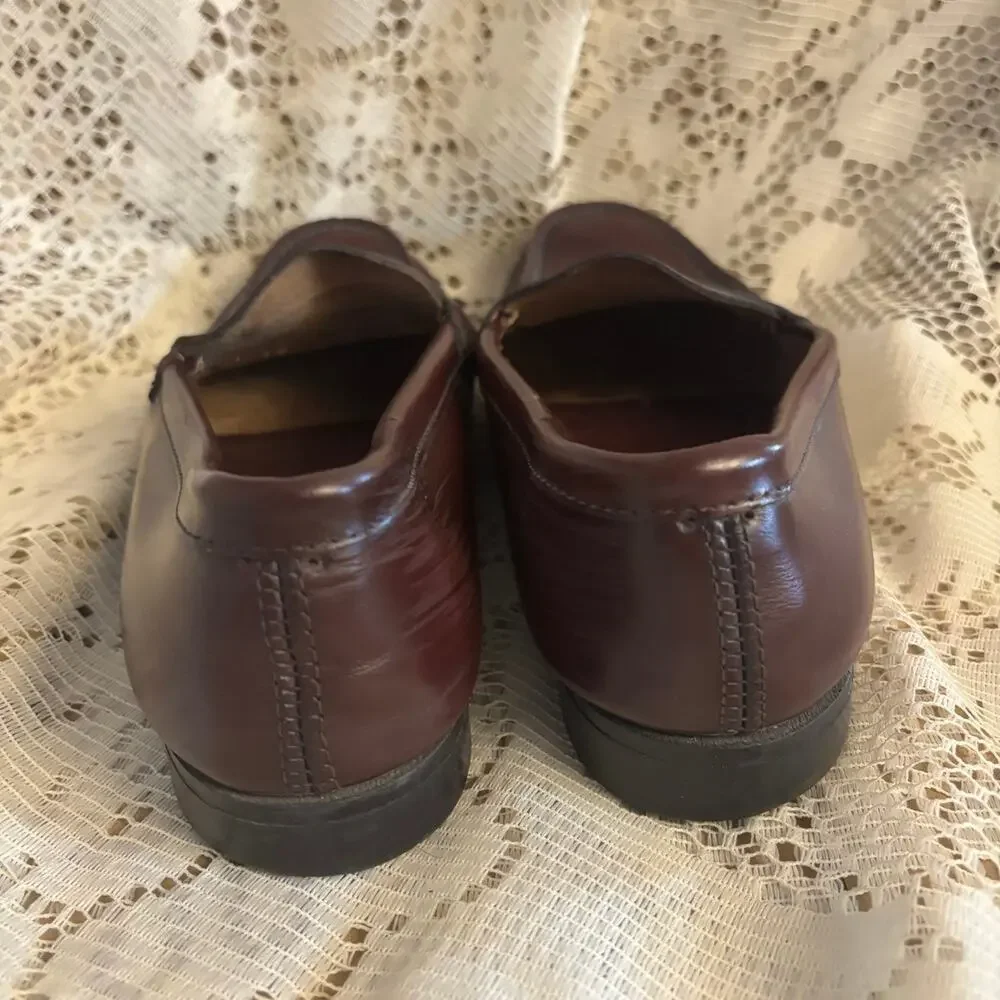 G.H. Bass Weejun Men's US 10 B Burgundy Leather Loafers Shoes